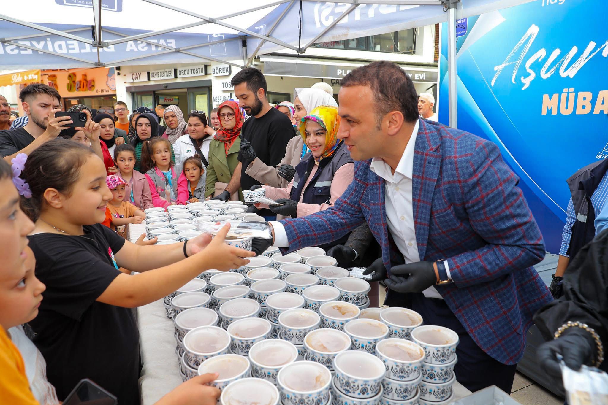 Başkan Kibar’dan Aşure Günü’nde Anlamlı İkram
